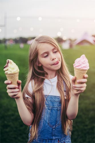 Kind mit Softeis 